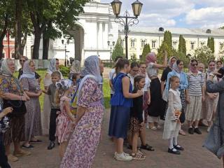 photo_5310142714479767002_y